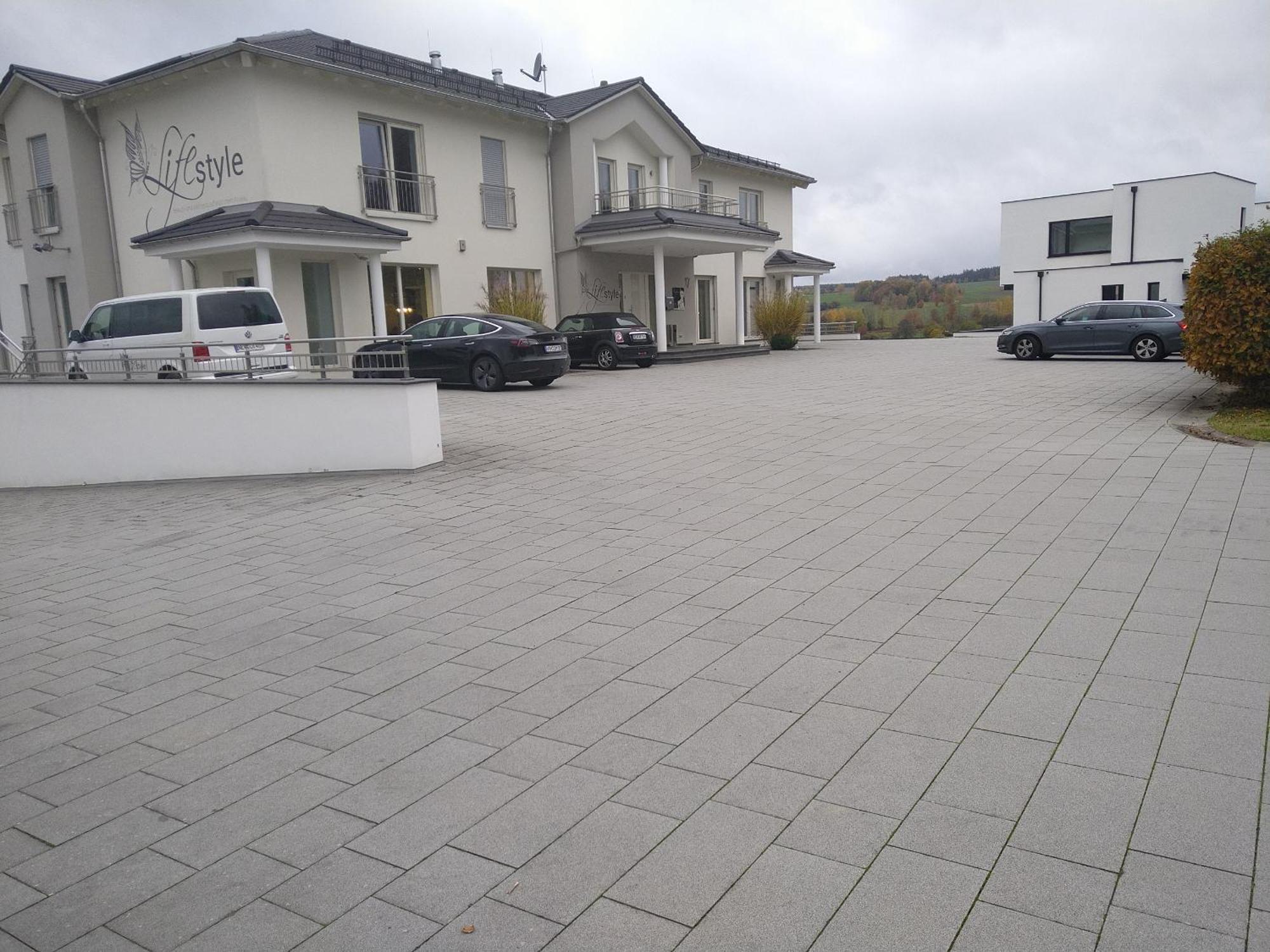 Lifestyle Beauty & Wellness * Moosbach (Oberpfalz)
